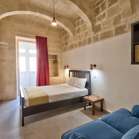 Old 4 By Vallettastay Apartment