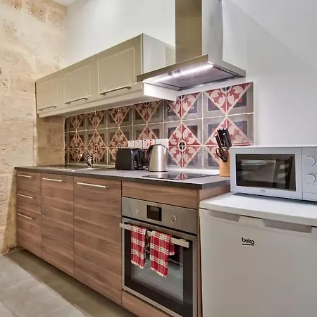 Apartment Old 4 By Vallettastay Valletta