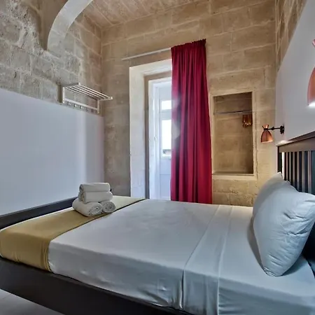 Old 4 By Vallettastay 발레타