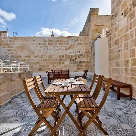 Old 4 By Vallettastay