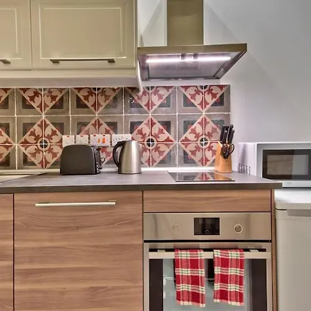 Old 4 By Vallettastay La Valletta