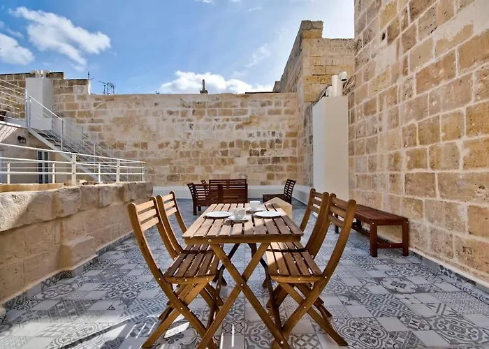 Old 4 By Vallettastay