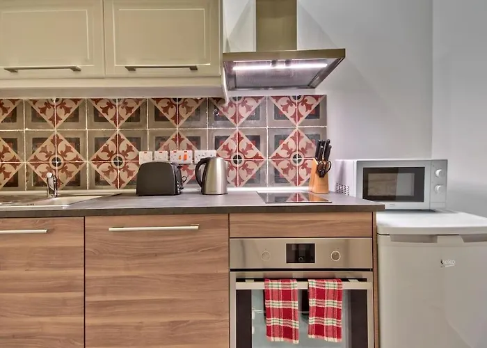 Old 4 By Vallettastay La Valletta