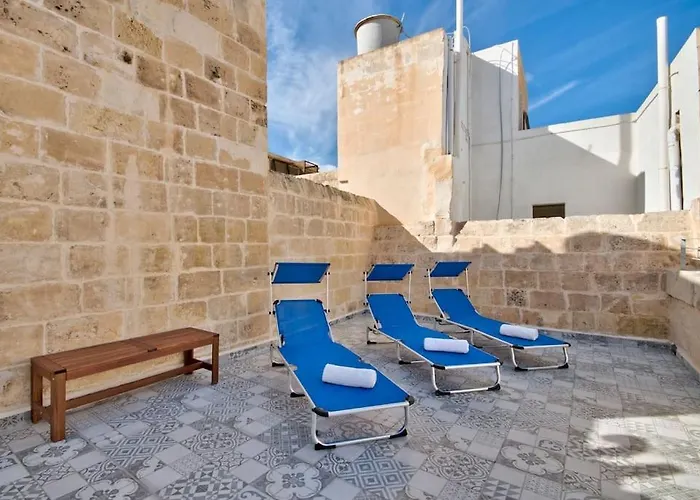 Old 4 By Vallettastay *