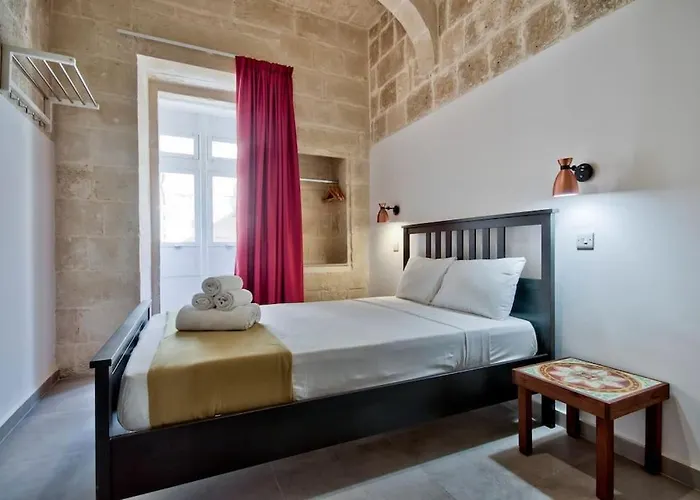 Old 4 By Vallettastay La Valletta